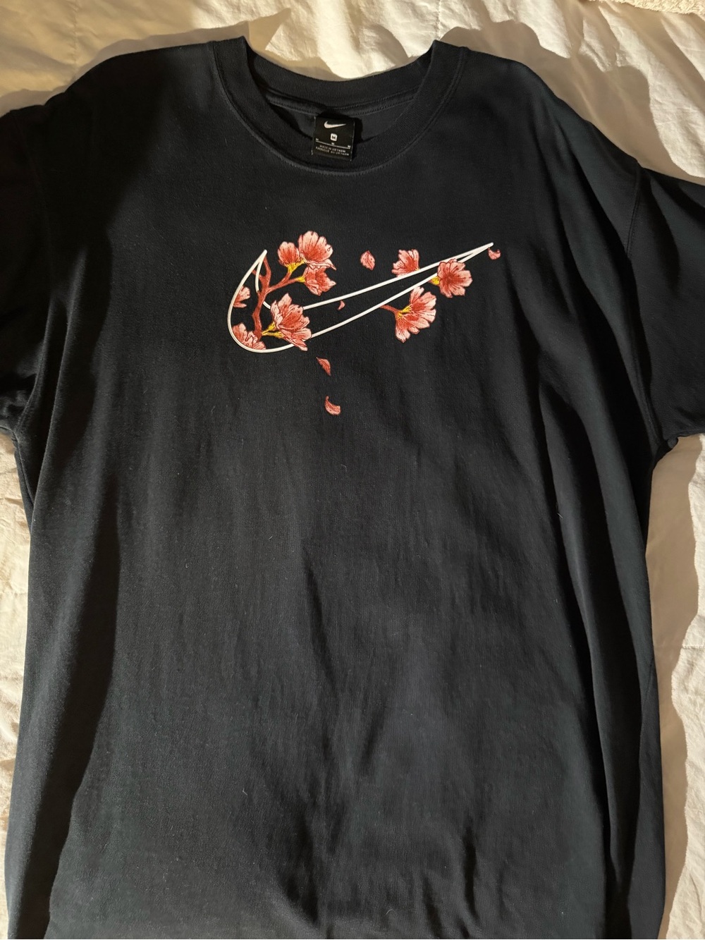 NIKE Graphic T-Shirt with Pink Cherry Blossom - Mens Size Medium